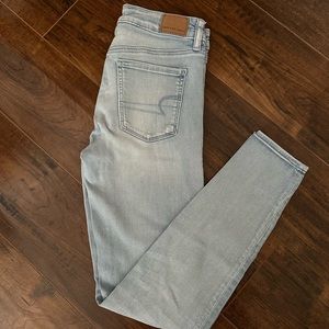 American Eagle High-Rise Jegging